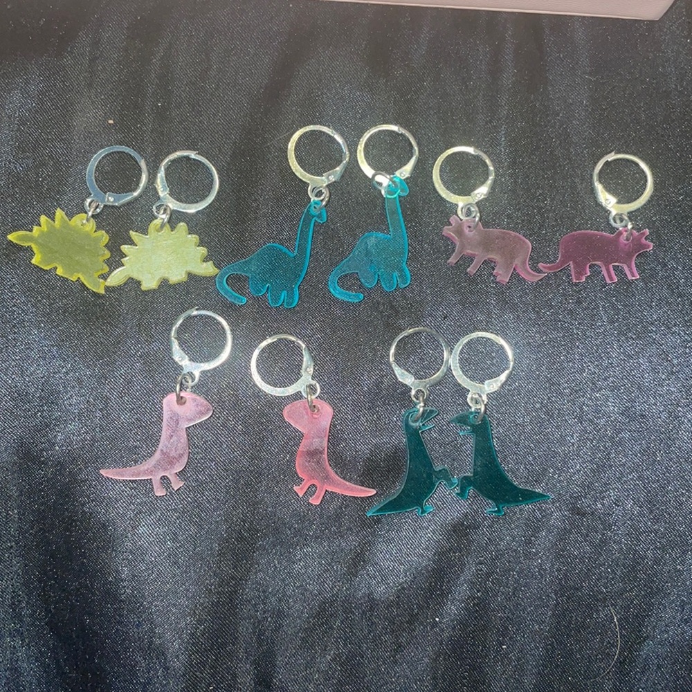 Dinasour earring set